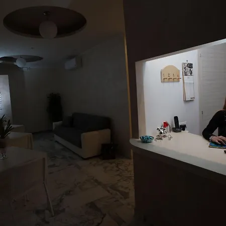 Bed and Breakfast Momenti Romani 4*