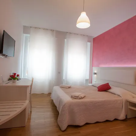 Momenti Romani Alojamento de Acomodação e Pequeno-almoço Roma