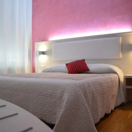 Alojamento de Acomodação e Pequeno-almoço Momenti Romani Roma