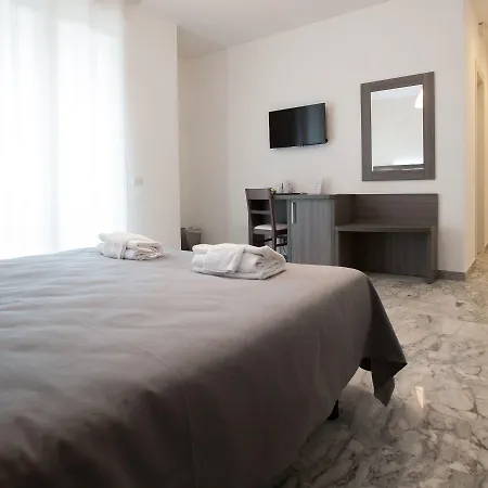 Momenti Romani 4*