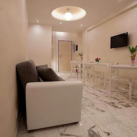 Momenti Romani Bed & Breakfast 4*