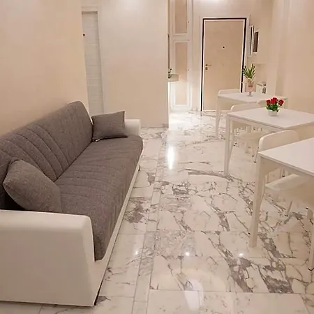 Bed & Breakfast Momenti Romani 4*
