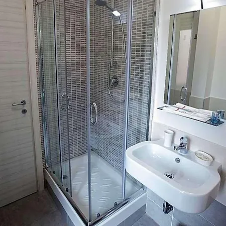 Bed & Breakfast Momenti Romani 4*