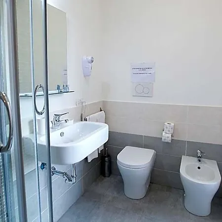 Bed & Breakfast Momenti Romani 4*