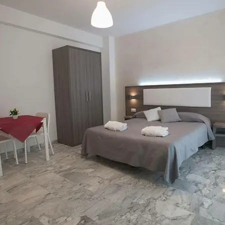 Bed & Breakfast Momenti Romani Řím