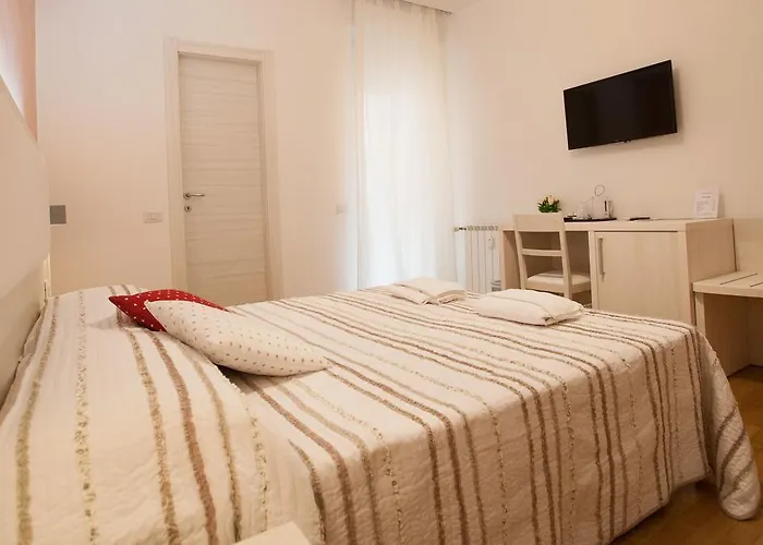 Bed & Breakfast Momenti Romani 4*
