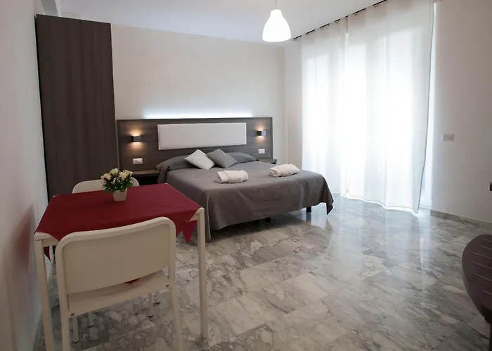 Momenti Romani Bed & Breakfast 4*